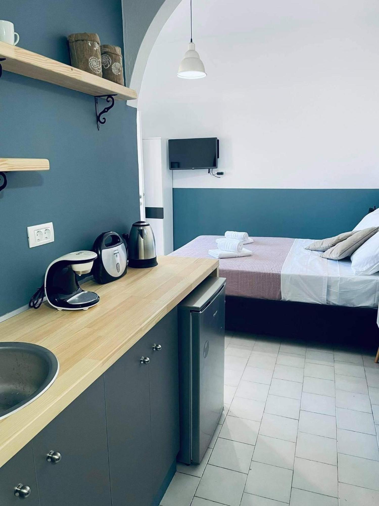 Sabbia Calda Apartments 페리사 외부 사진