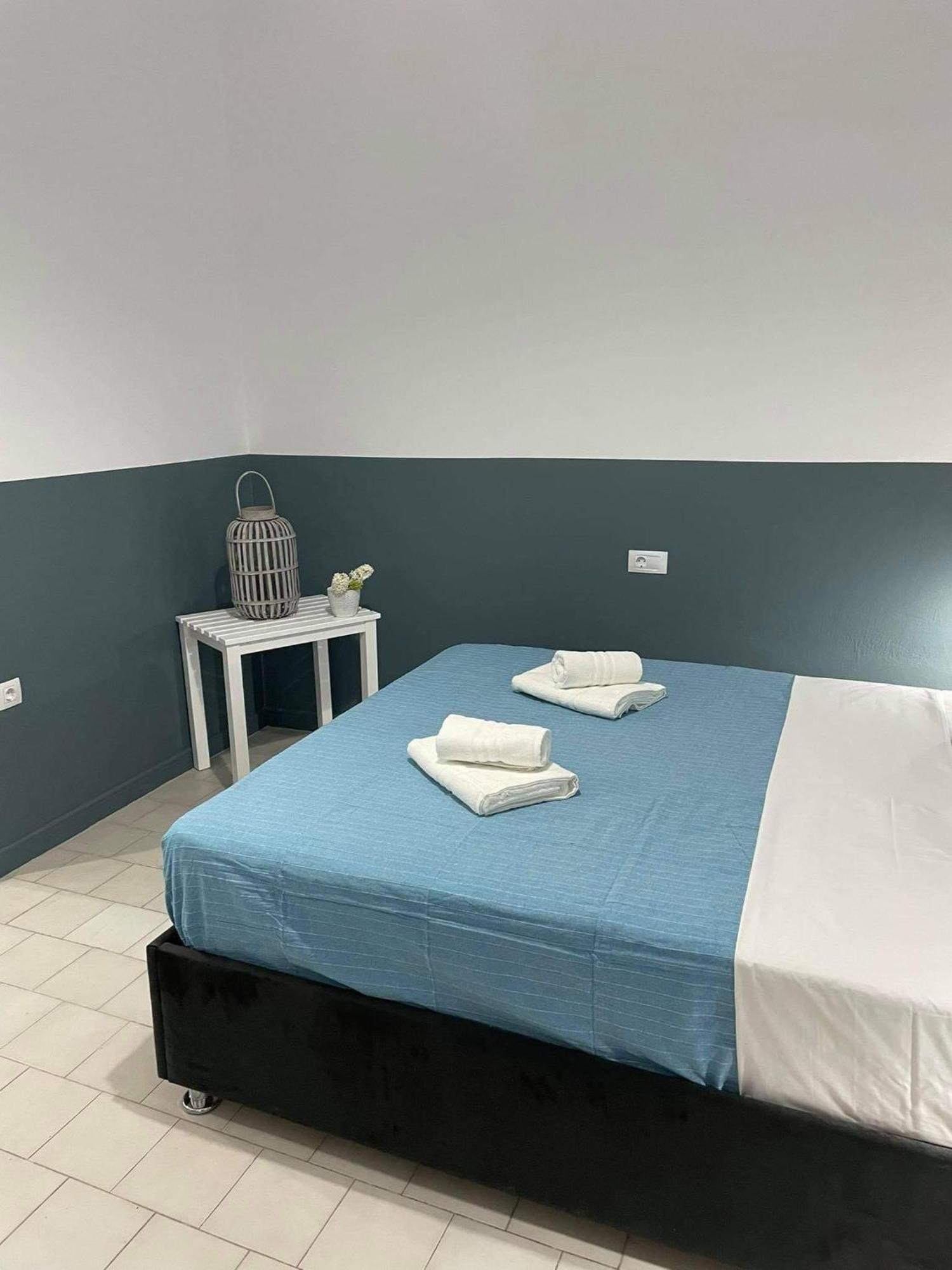 Sabbia Calda Apartments 페리사 외부 사진