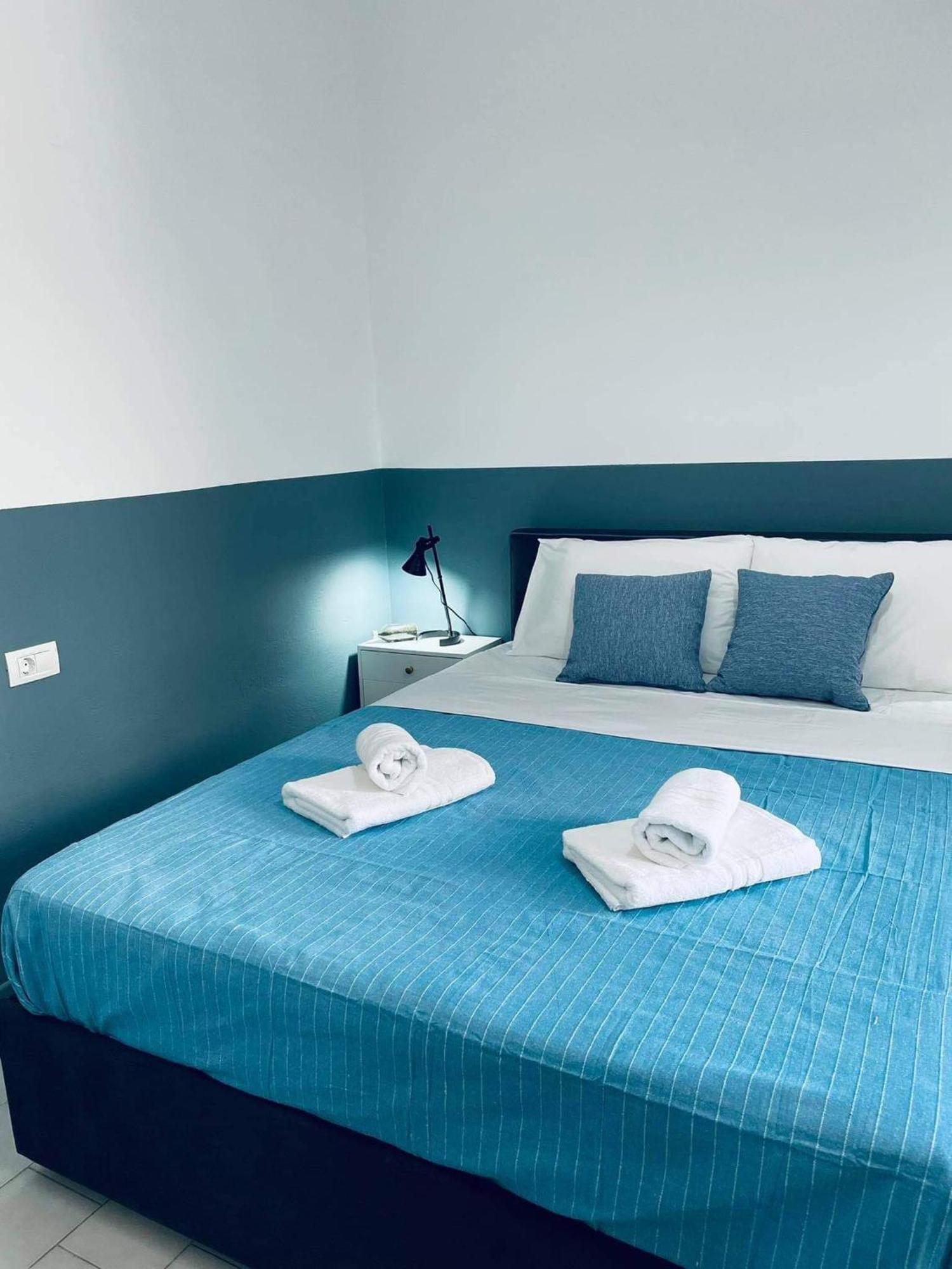 Sabbia Calda Apartments 페리사 외부 사진